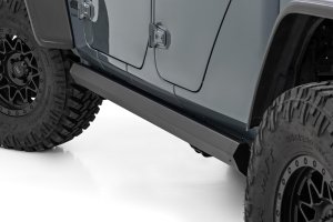 Jeep Gladiator JT Power Running Boards - Rough Country - 6-Inch All-Season Aluminum Boards - '20-'26